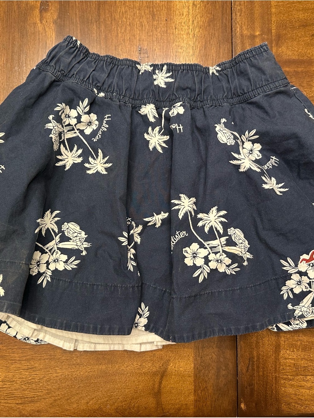 Hollister Navy Blue Tropical Print Skort